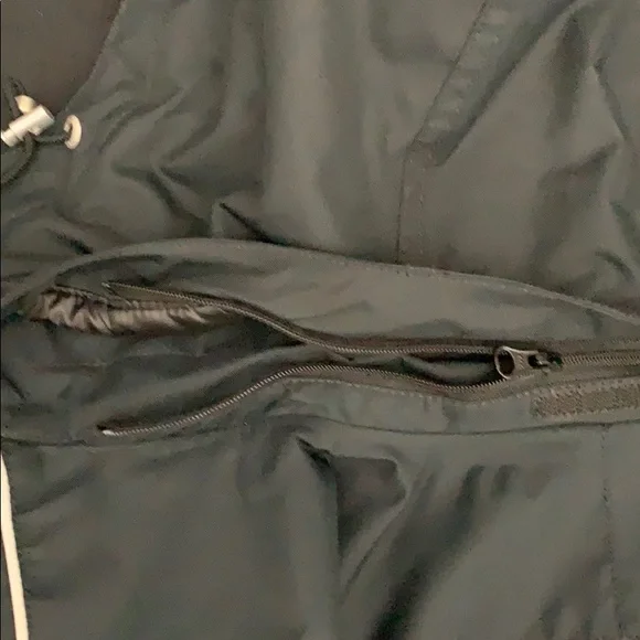 Nils insulated ski/snowboard jacket. Sz 10 - Picture 8 of 8